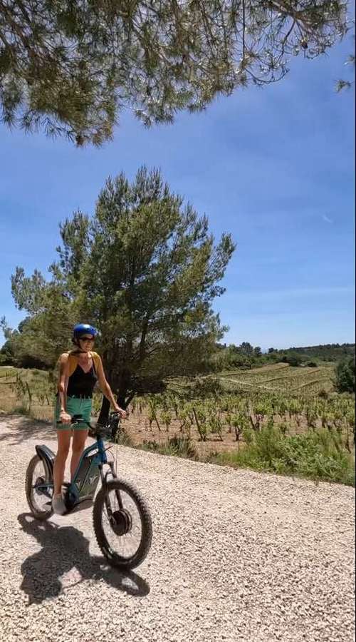 Varbike location de velo electrique ou e-trottinette dans le var pour une balade degustation piquenique
